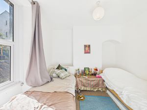 Bedroom- click for photo gallery